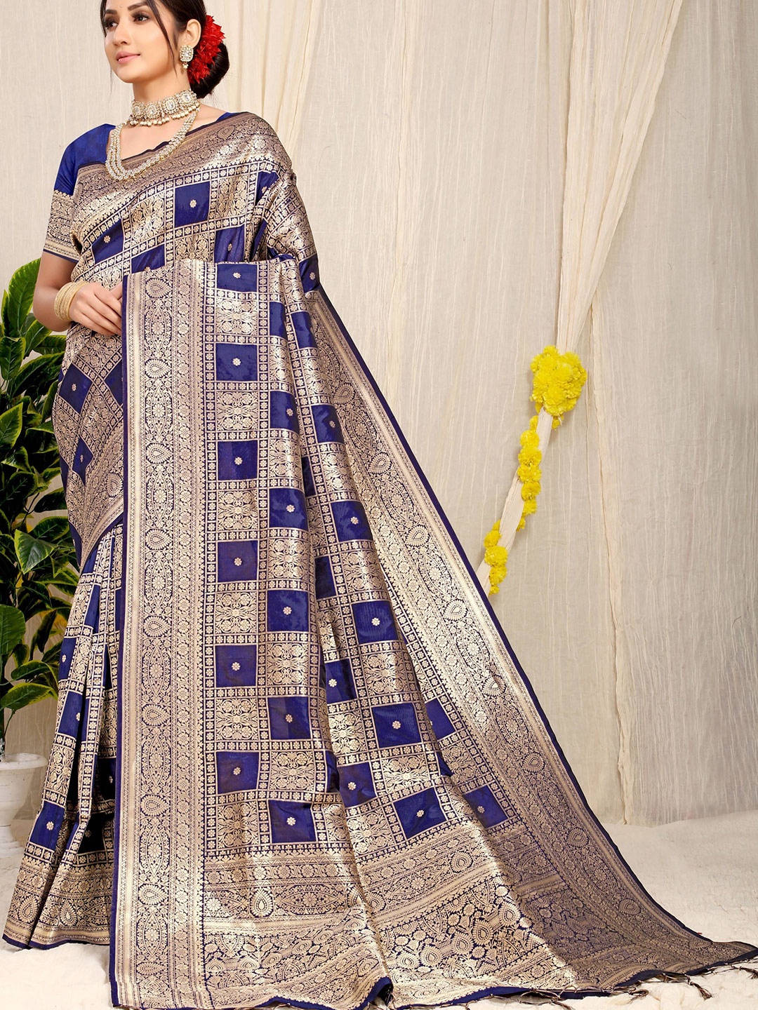 

Kandora Woven Design Zari Pure Silk Paithani Saree, Navy blue