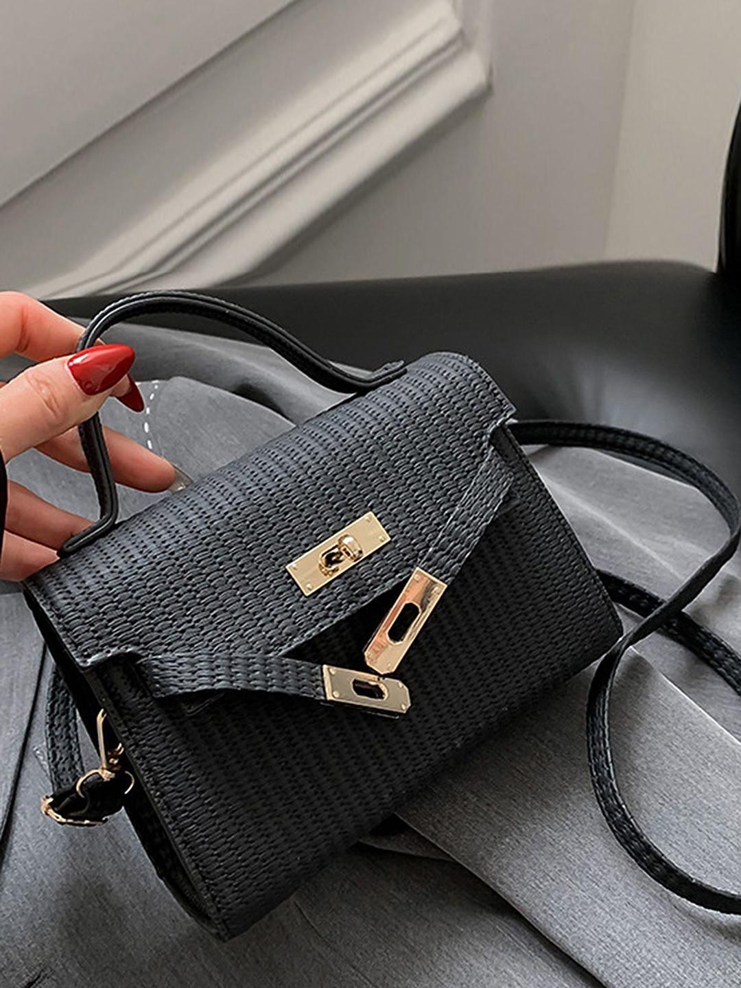 

LULU & SKY PU Bucket Handheld Bag, Black