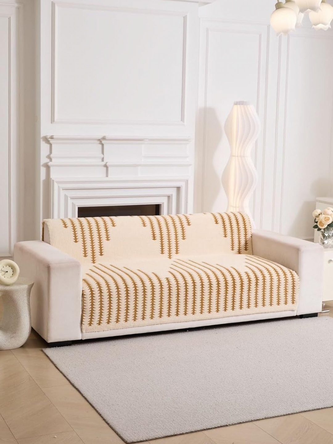 

HomeCloud Brown And Cream Faux Fur Sofa Cover