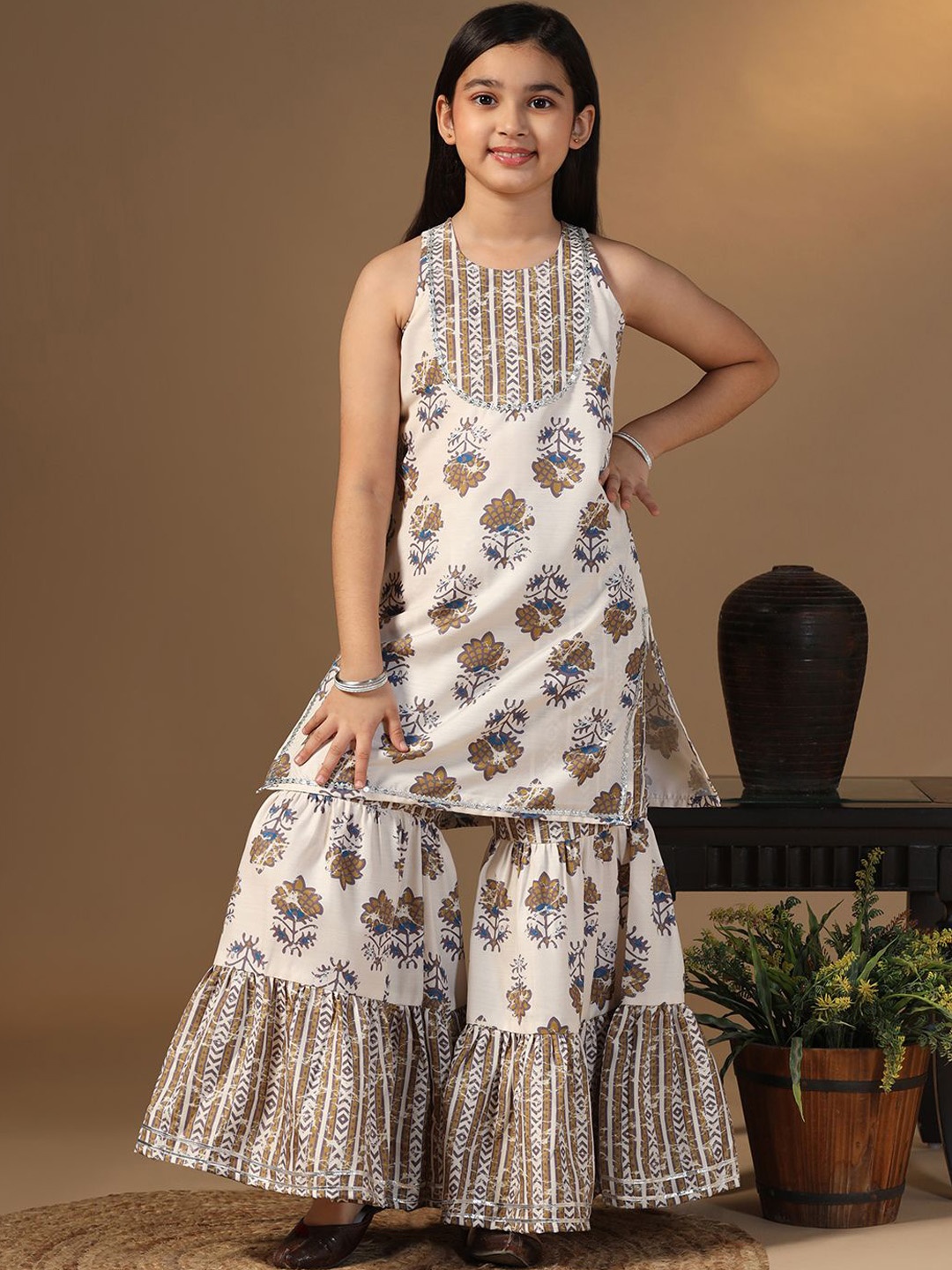 

Sangria Girls Printed Kurta & Sharara Set, White