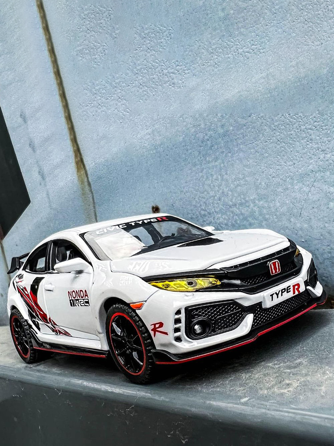 

PINQUE 1:32 Civic Type R Toy Car, White