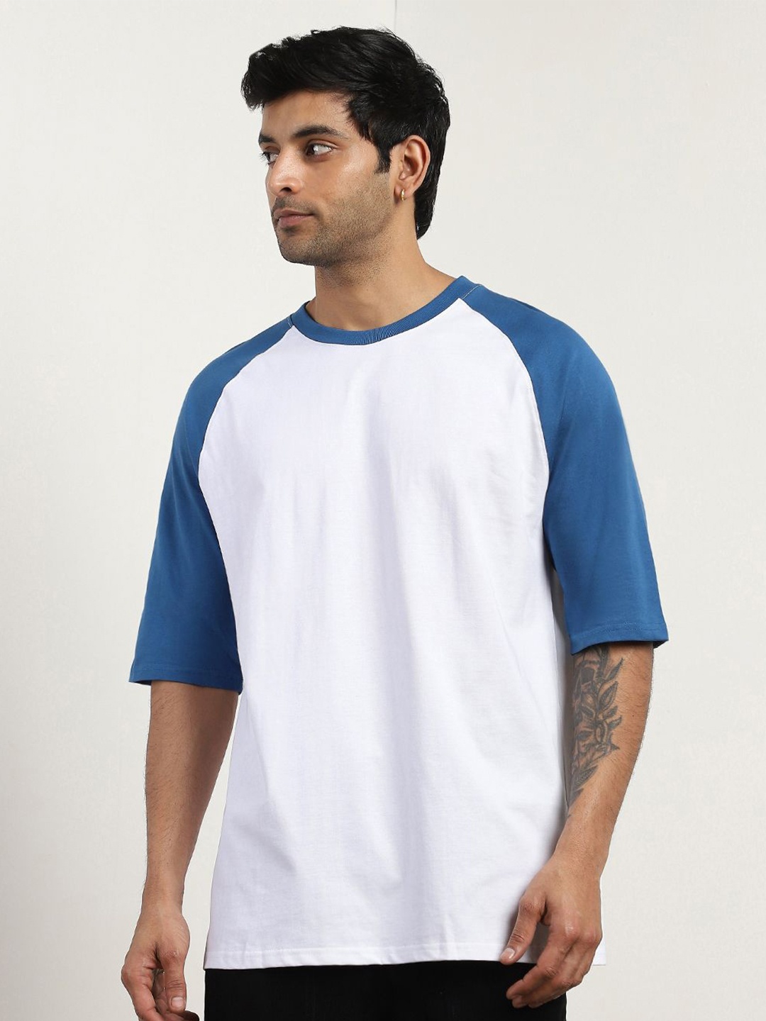 

NOBERO Men Colourblocked Round Neck Cotton Oversized T-shirt, White