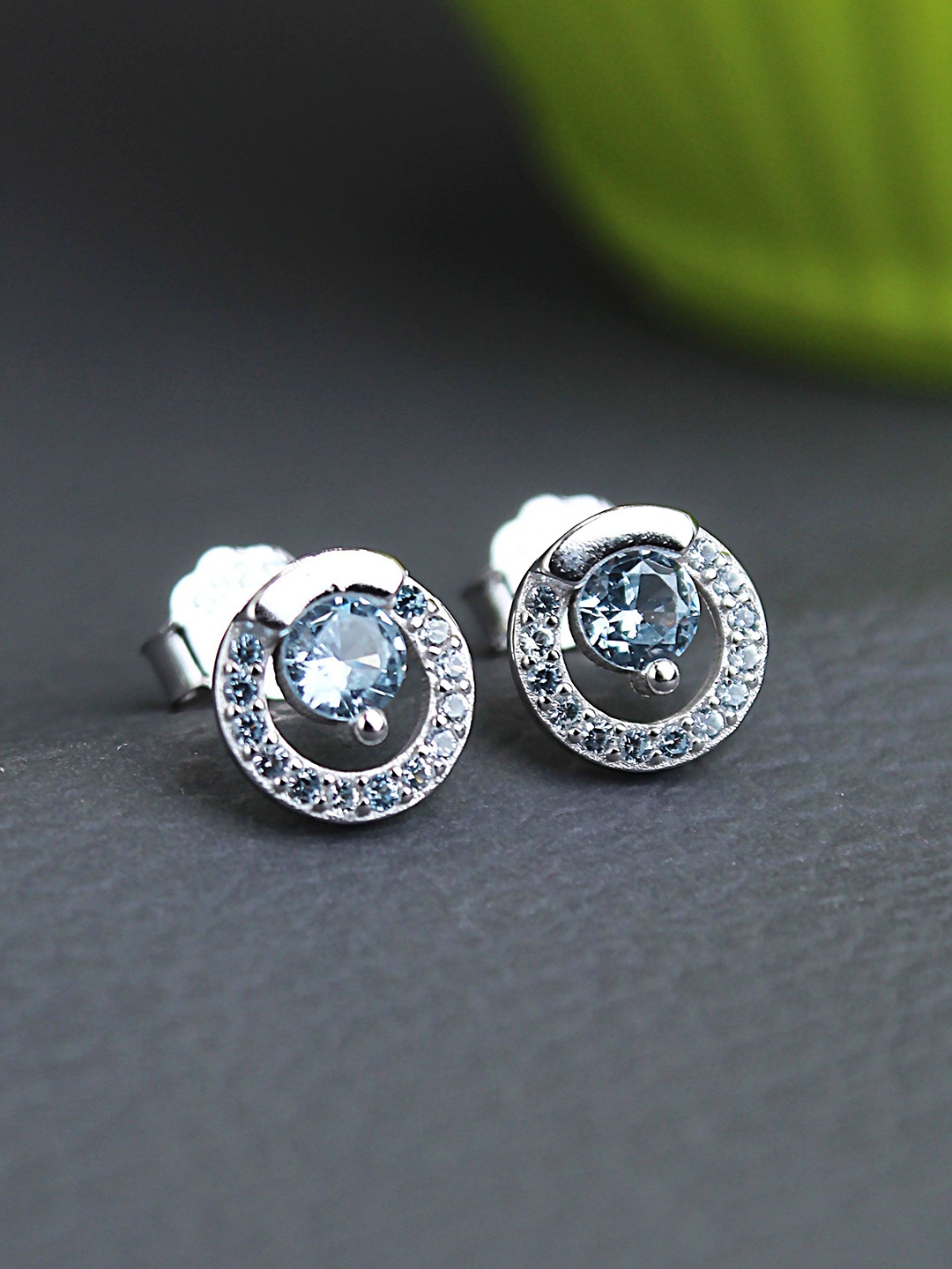 

DEVASHREE 925 Sterling Silver Rhodium-Plated Cubic Zirconia Studded Circular Shaped Studs, Blue