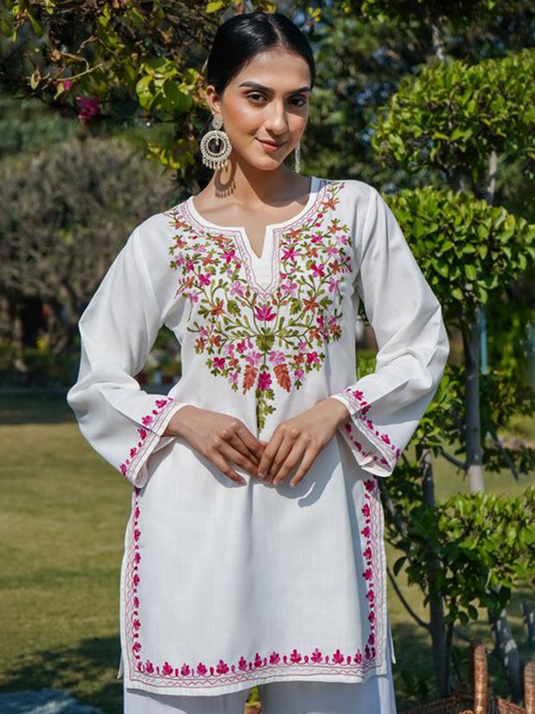 

HOUSE OF KARI Floral Embroidered Kashmiri Aari Work Pure Cotton Short Kurti, White