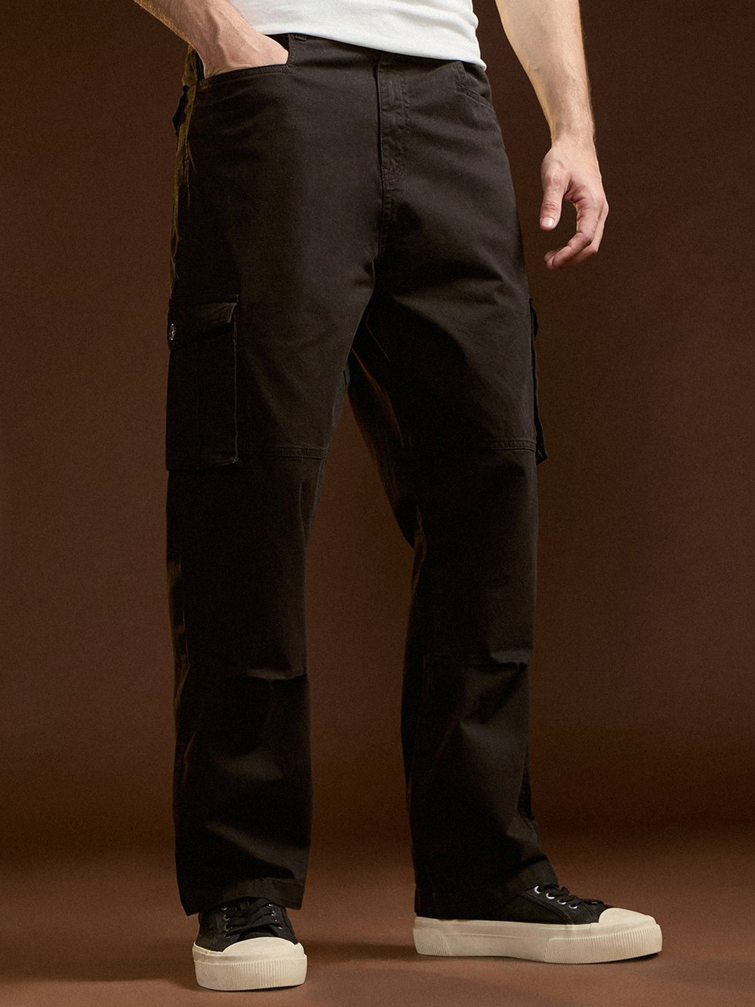 

THE BEAR HOUSE Men Cotton Solid Utility Cargo, Black
