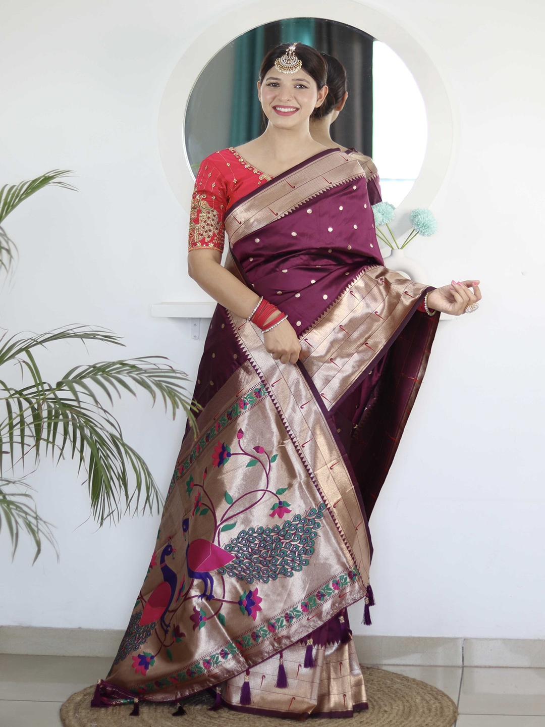 

DIVASTRI Woven Design Zari Silk Blend Paithani Saree, Purple