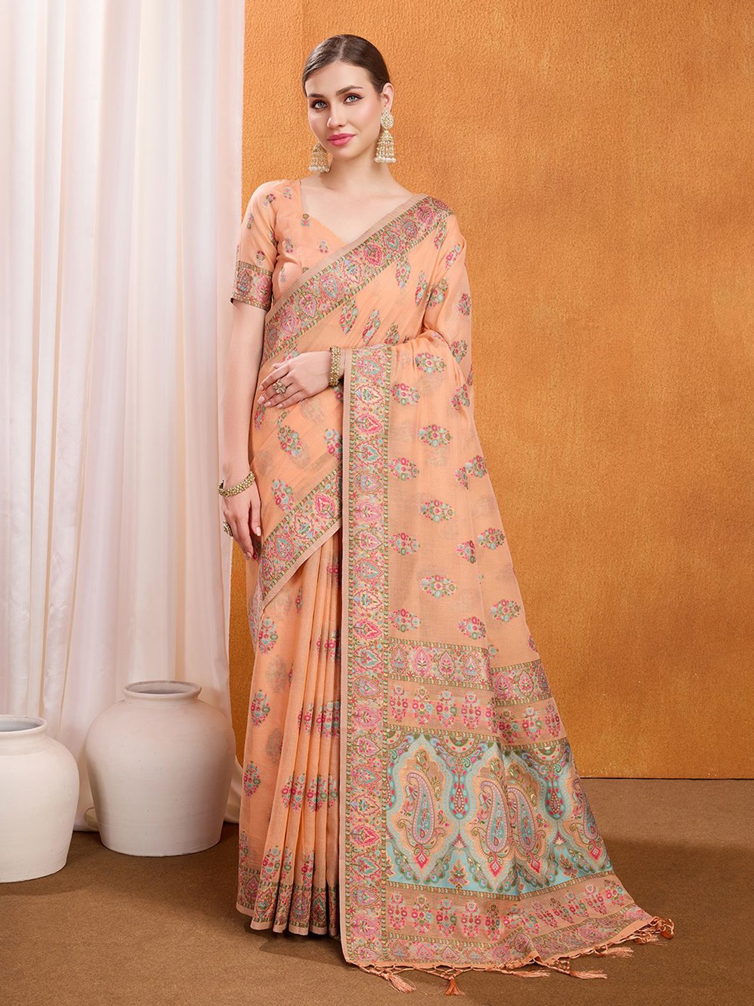 

Mantrotsav Ethnic Motifs Saree, Peach