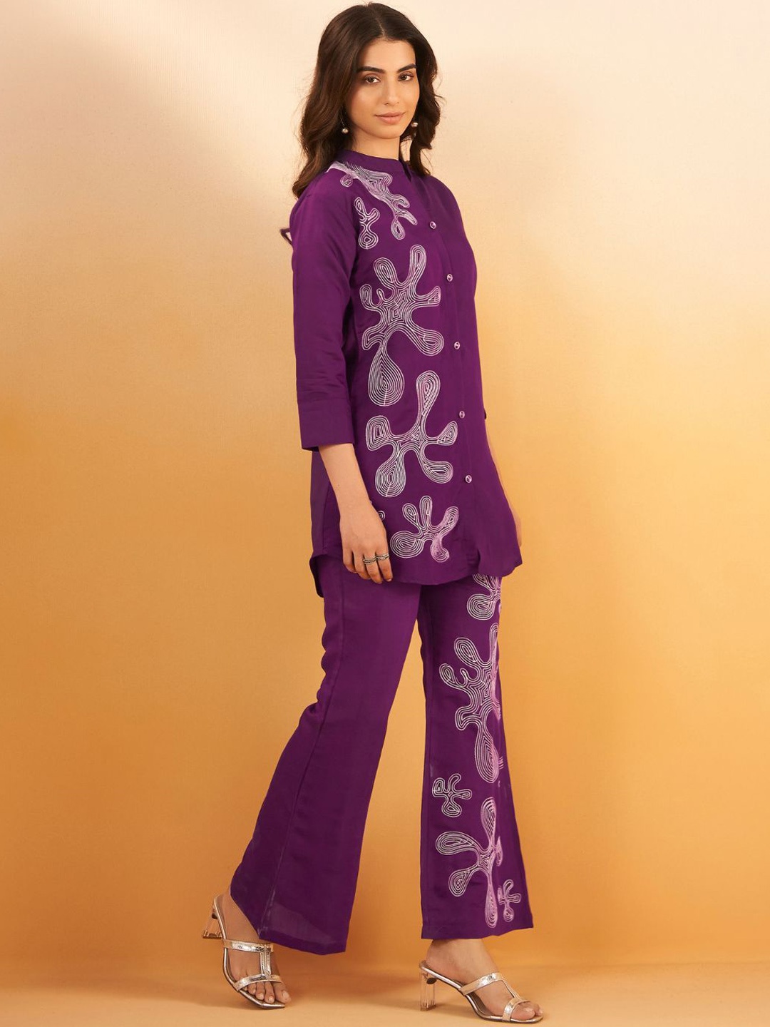 

Kaftanize Thread Work Embroidered Mandarin Collar Viscose Silk Co-Ords Set, Purple