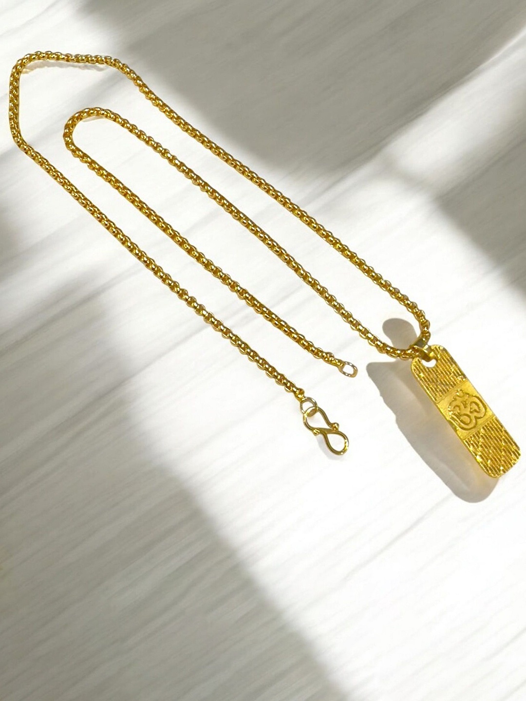 

AKLINA Unisex Gold-Plated God Pendant With Chain