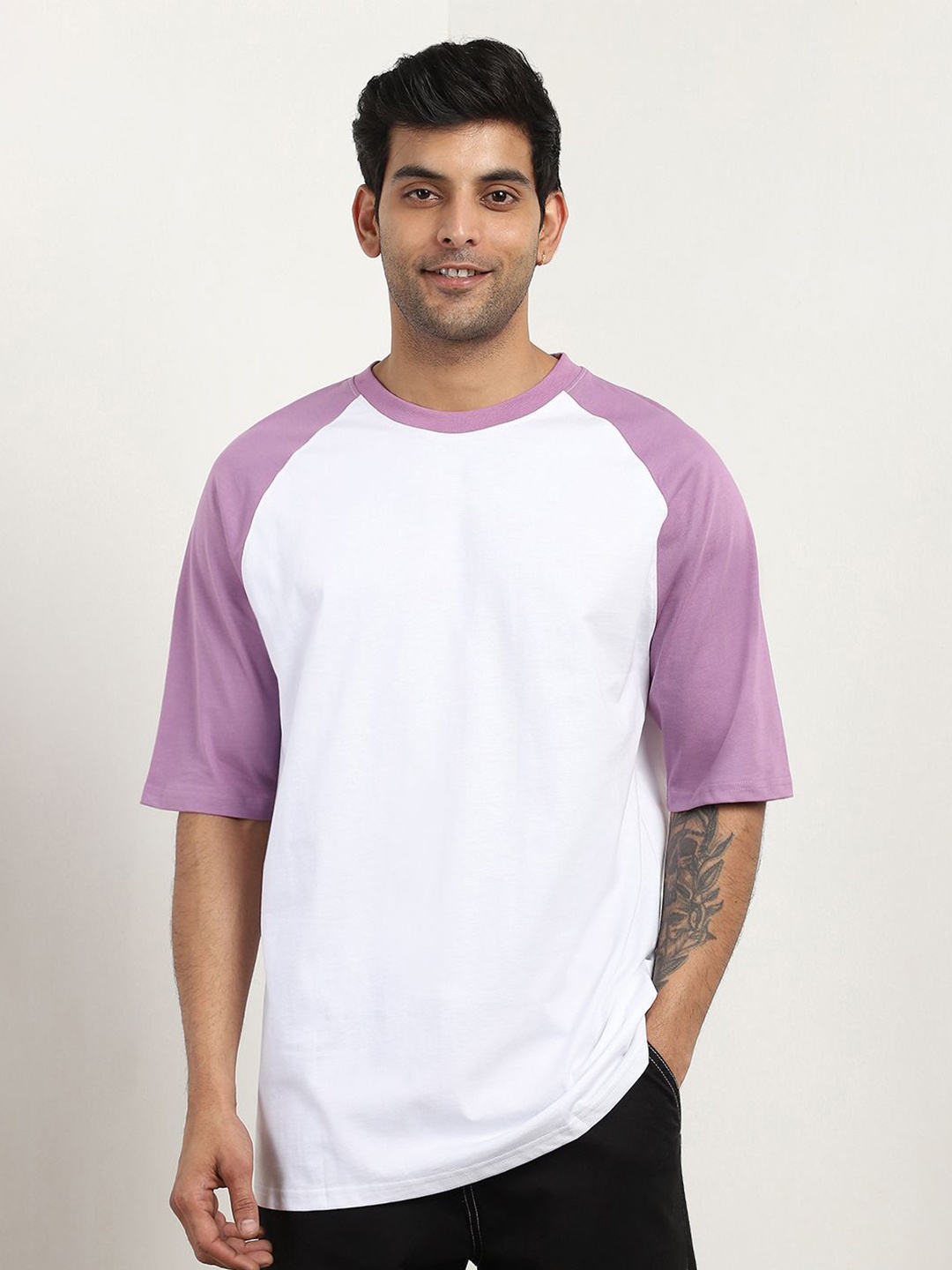 

NOBERO Men Colourblocked Round Neck Cotton Oversized T-shirt, White