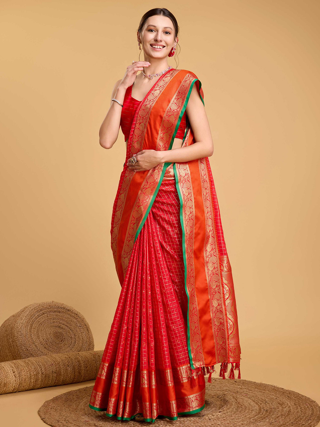 

DIVASTRI Woven Design Zari Silk Blend Banarasi Saree, Red
