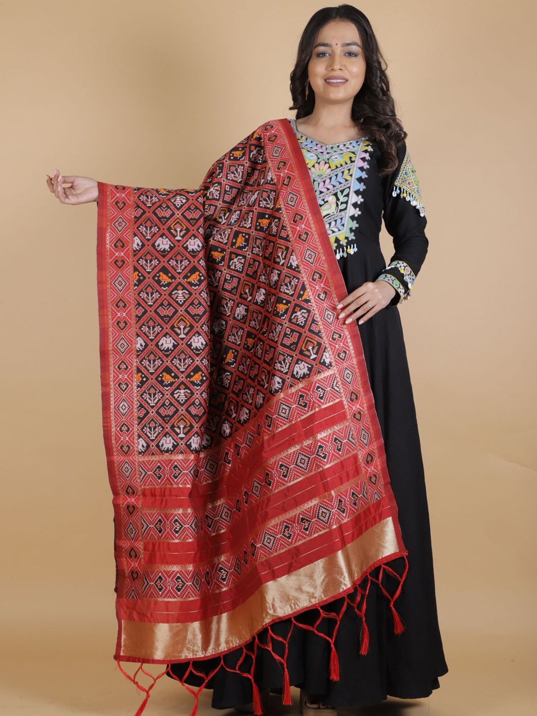 

Suha Ethnic Motifs Woven Design Dupatta, Maroon