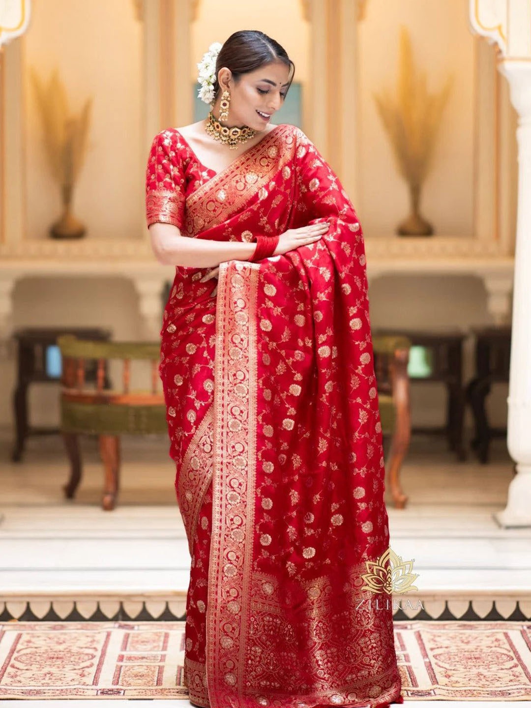 

Aika Woven Design Zari Pure Silk Banarasi Saree, Red