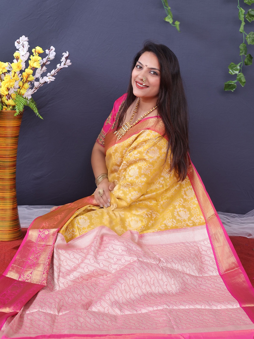 

Kandora Woven Design Zari Pure Silk Paithani Saree, Yellow