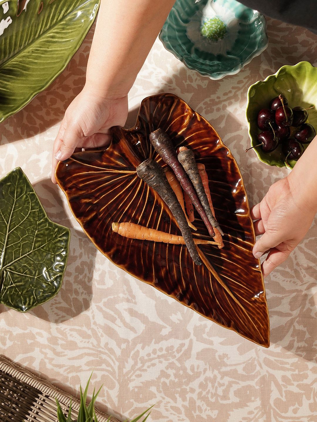 

Pure Home and Living Brown Leaf Shaped Ceramic Platter