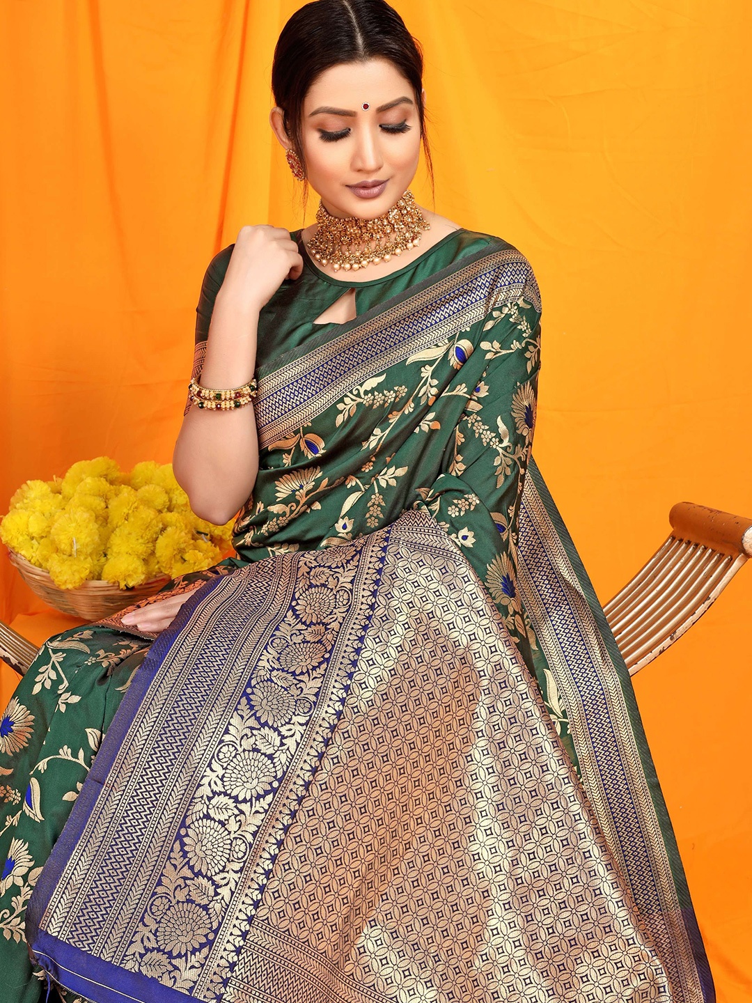 

Kandora Woven Design Zari Pure Silk Heavy Work Banarasi Saree, Green