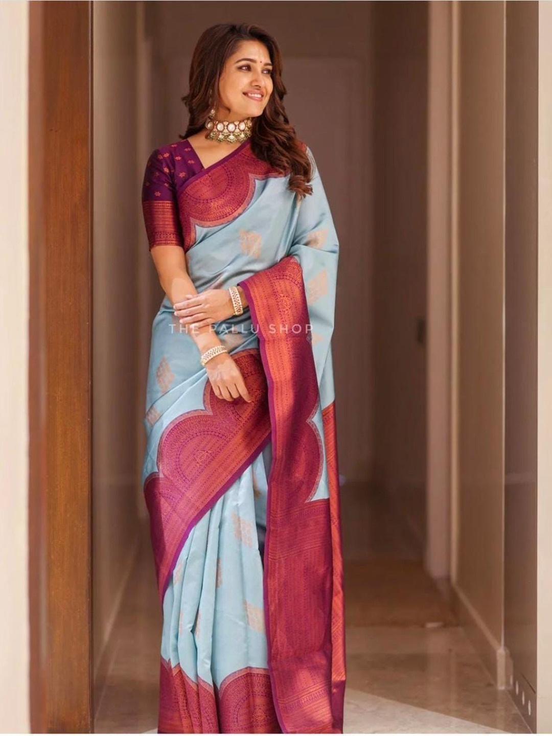 

Aika Woven Design Zari Pure Silk Banarasi Saree, Turquoise blue