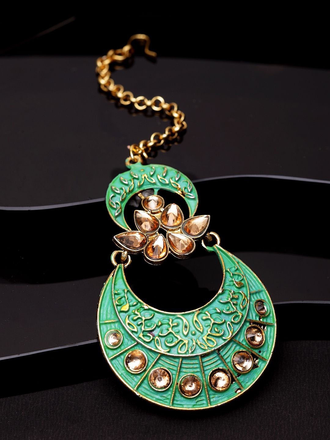 

Anouk Gold-Plated Kundan Stone Studded Enamelled Maang Tikka