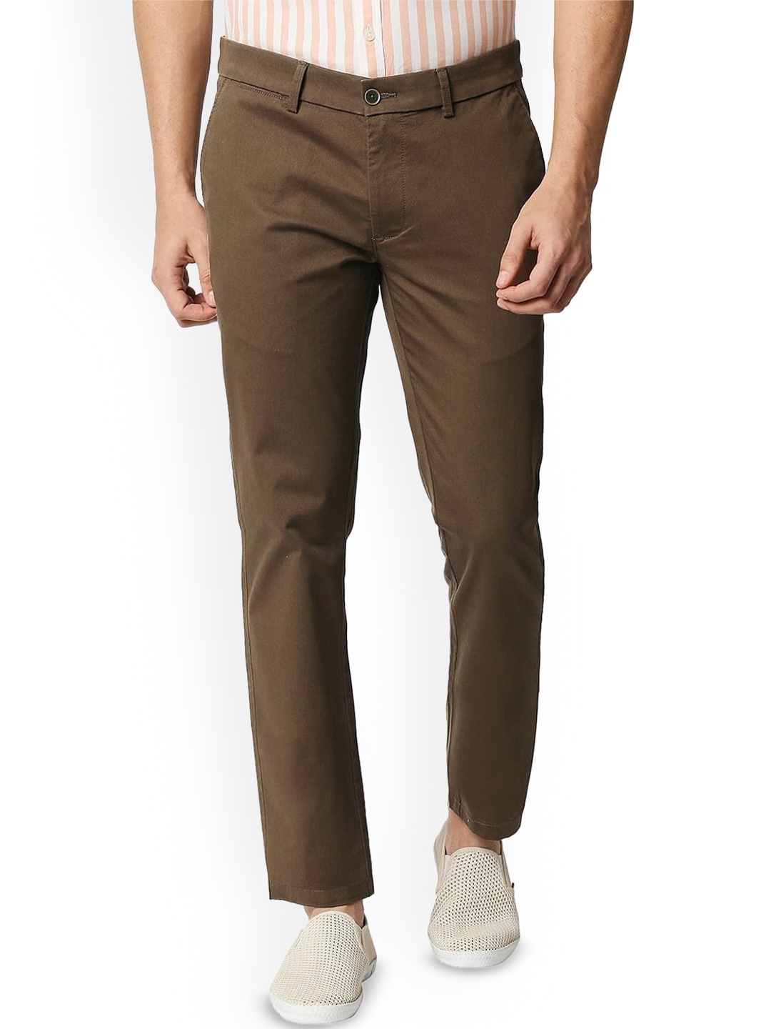 

Basics Men Comfort Low-Rise Trousers, Brown