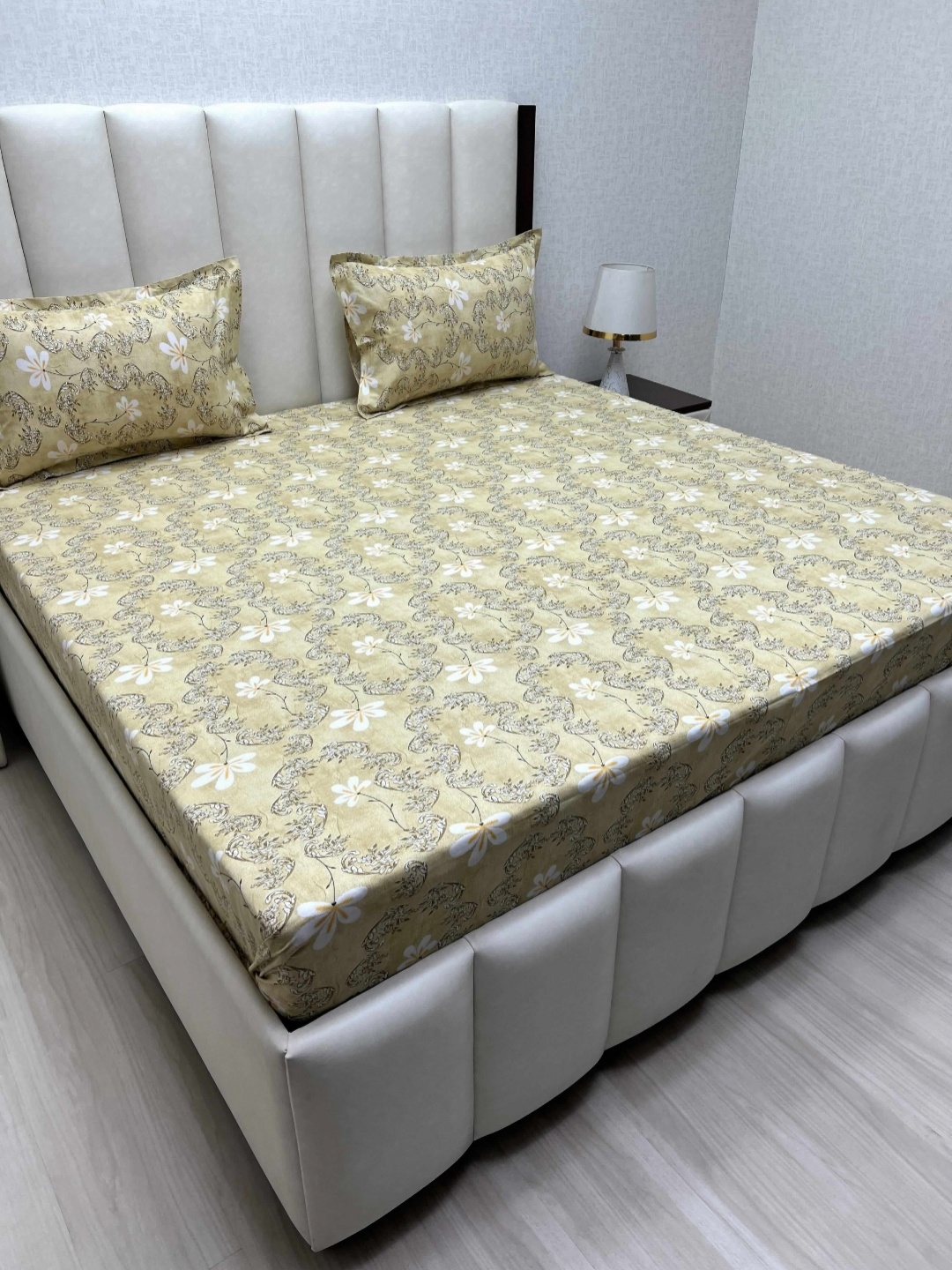 

Pure Decor Passion Yellow Printed 300 TC Cotton Queen Bedsheet Set-2.28 m x 2.54 m