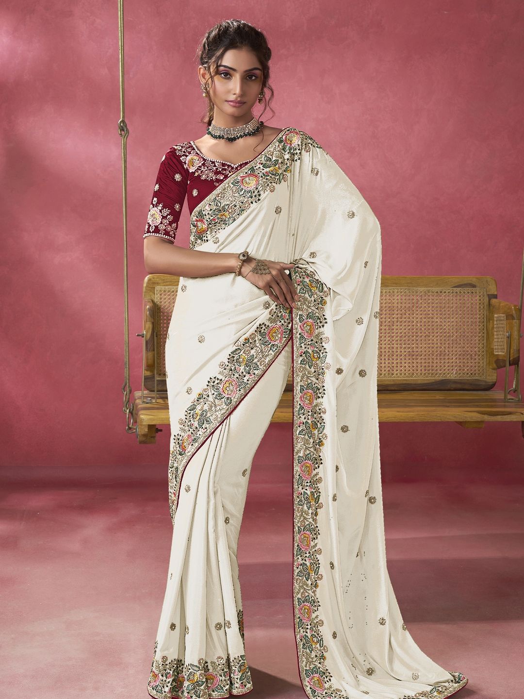 

Suha Floral Sequinned Pure Georgette Saree, White