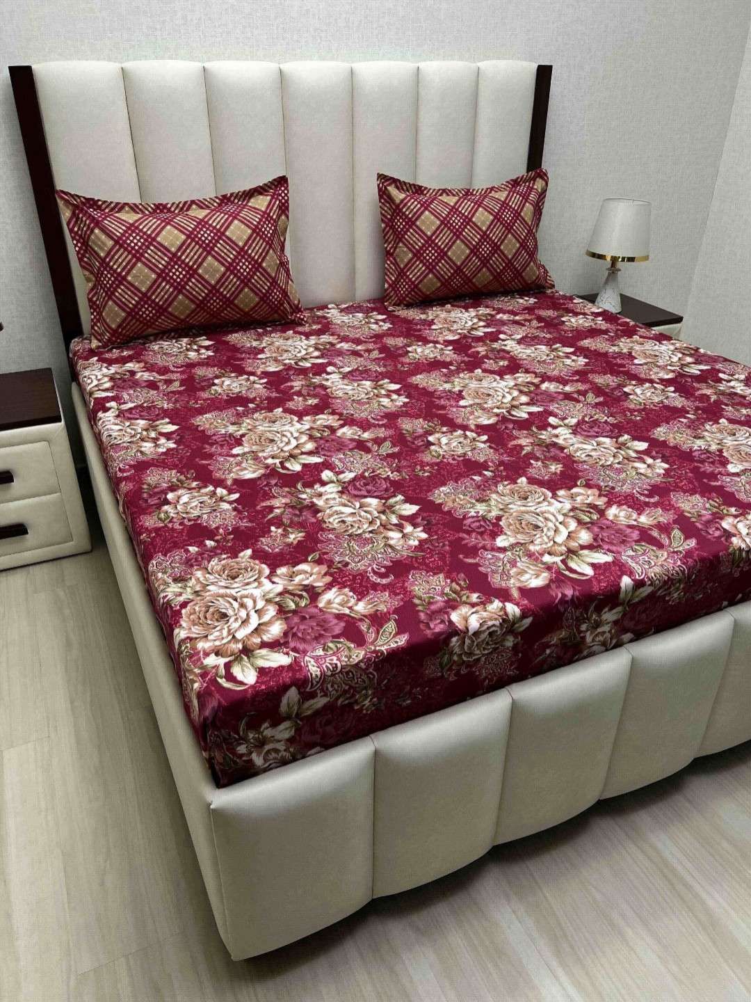 

Pure Decor Leisure Fur Maroon Printed Microfiber 230 TC King Bedsheet Set- 2.74 m x 2.74 m