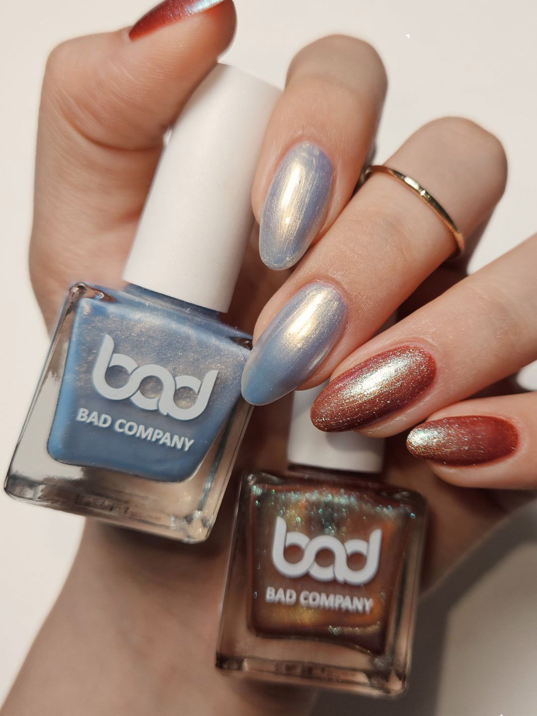 

BAD COMPANY Set Of 2 No Toxin Glitter Nail Polish - 10 ml Each - Hope 45 - Gratitude - 49, Blue