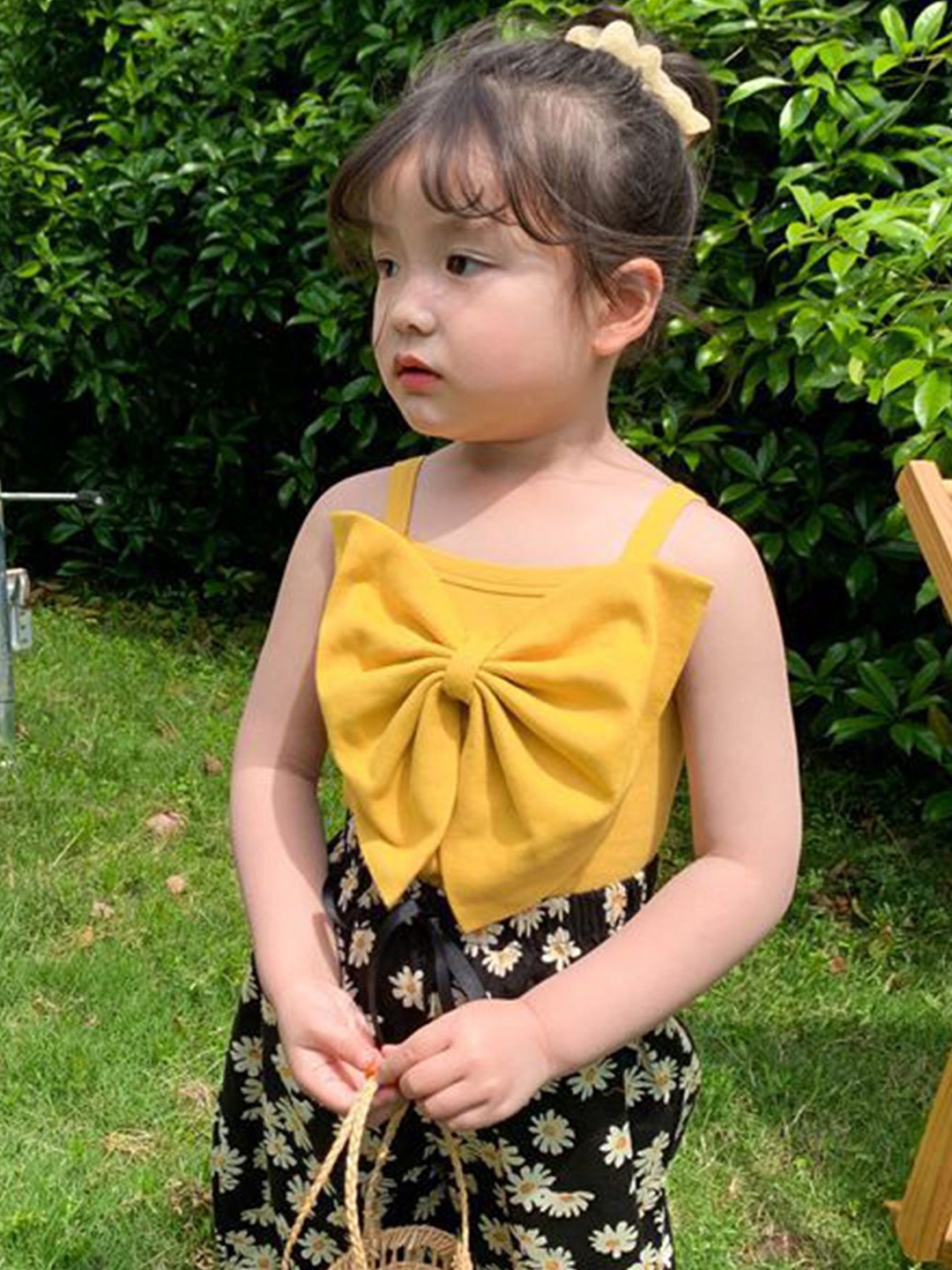 

LULU & SKY Crop Top, Yellow