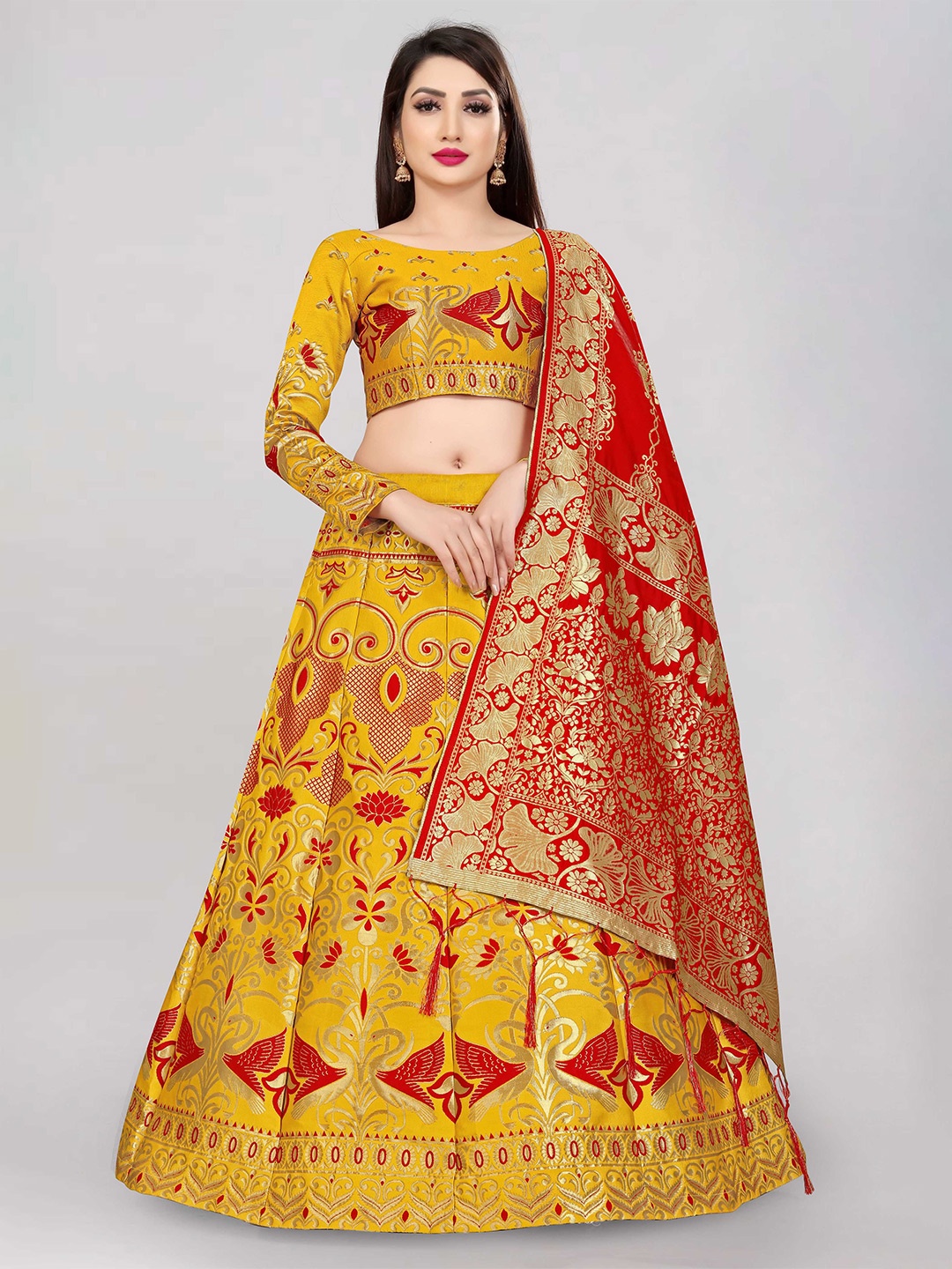 

DIVASTRI Jacquard Woven Design Semi-Stitched Lehenga & Unstitched Blouse With Dupatta, Red