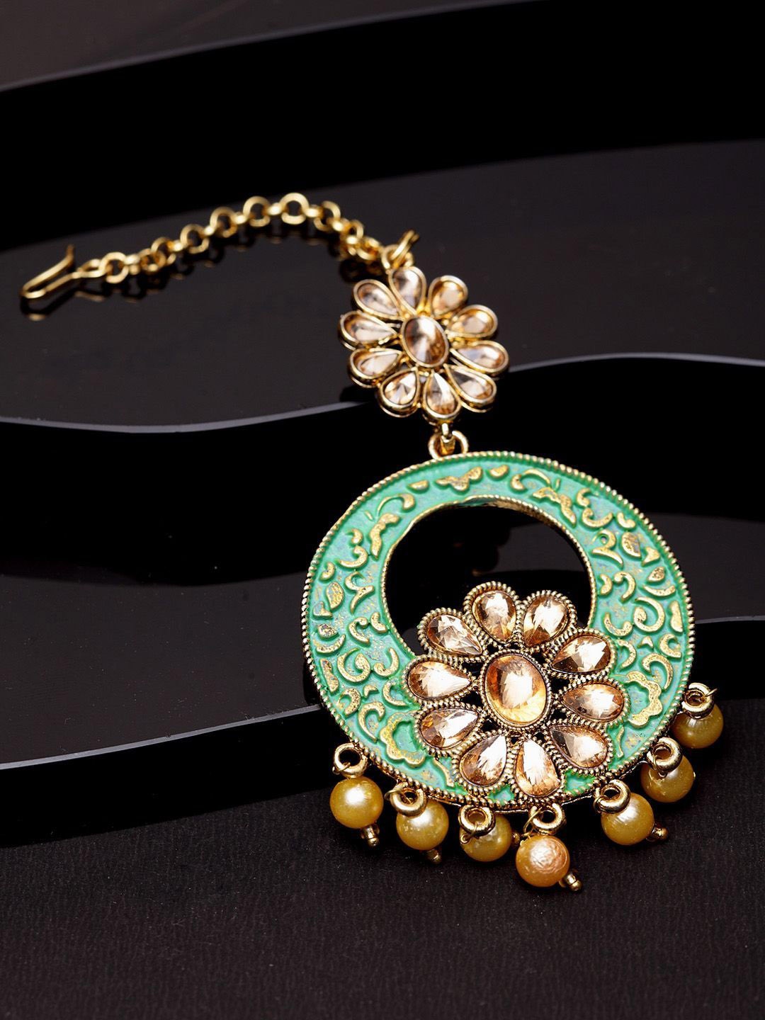 

Anouk Gold-Plated Artificial Stones Studded and Beaded Enamelled Maang Tikka