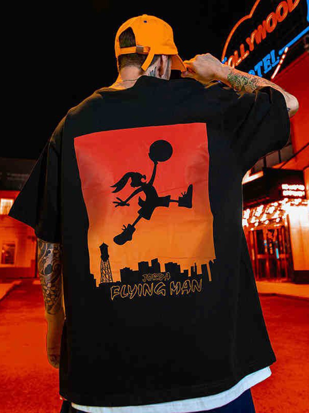 

HERE&NOW Men Graphic Printed Round Neck Oversized T-shirt, Black