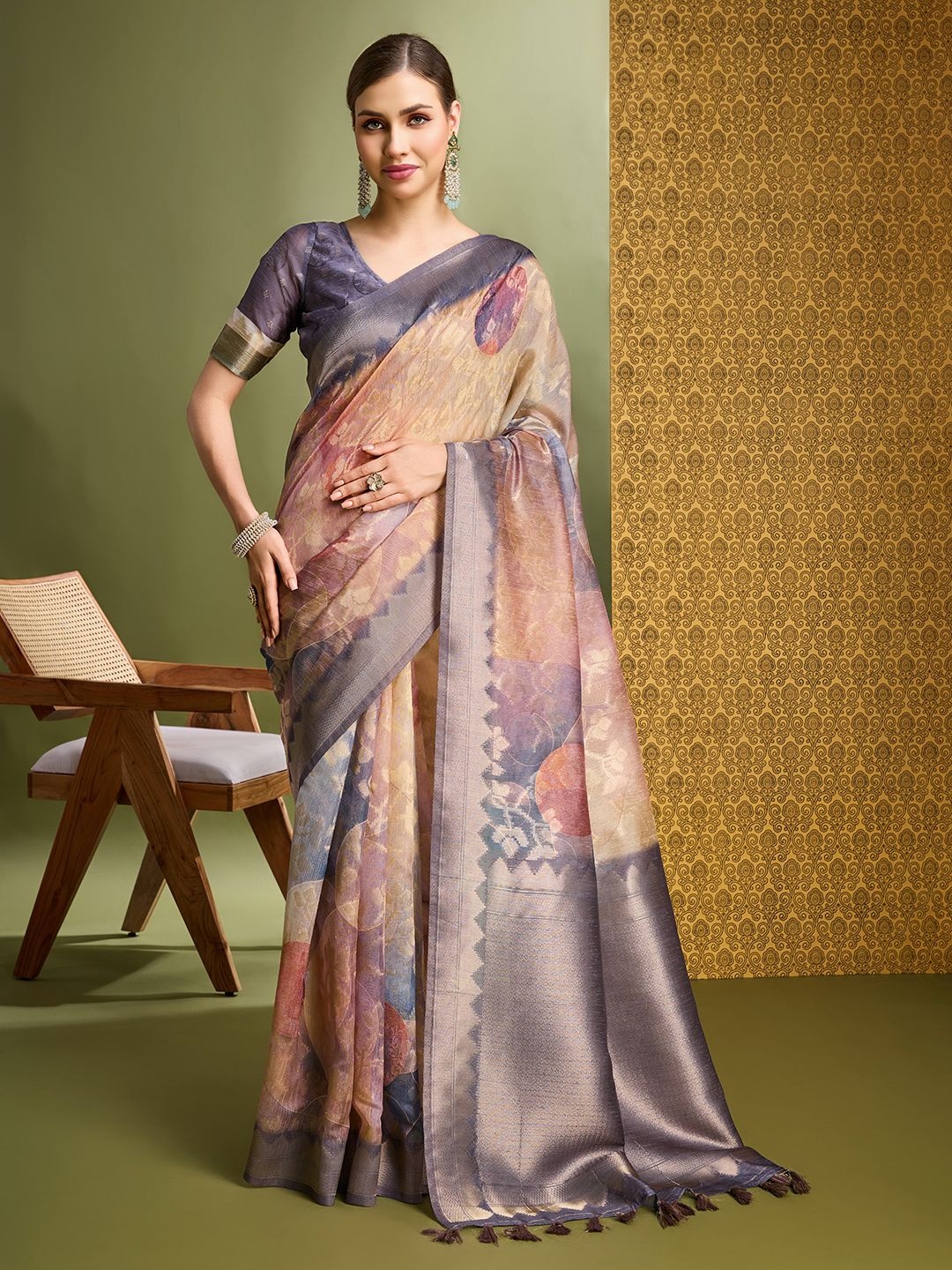 

Mantrotsav Floral Zari Art Silk Saree, Lavender