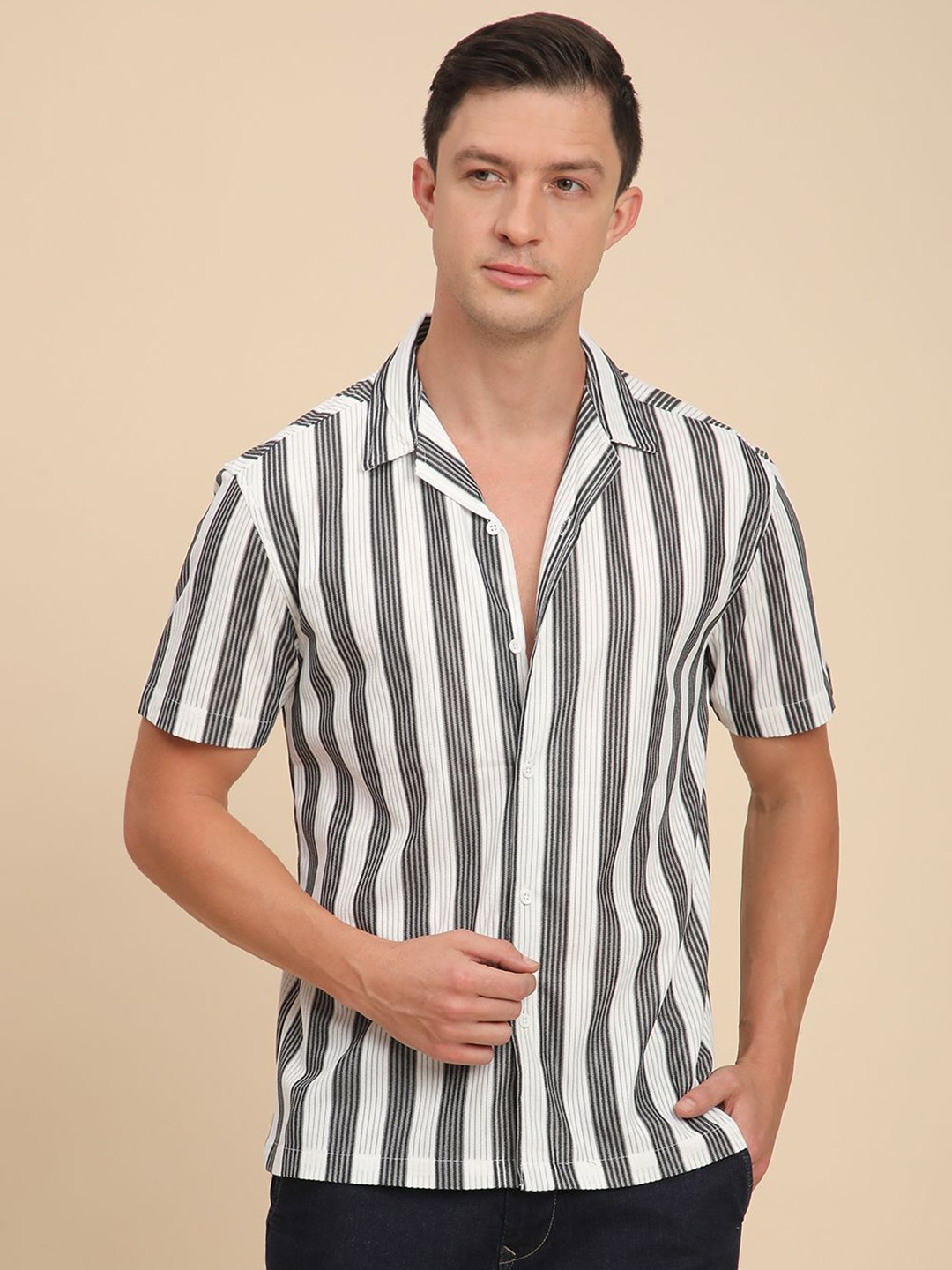 

Voroxy Men Relaxed Opaque Striped Casual Shirt, Black