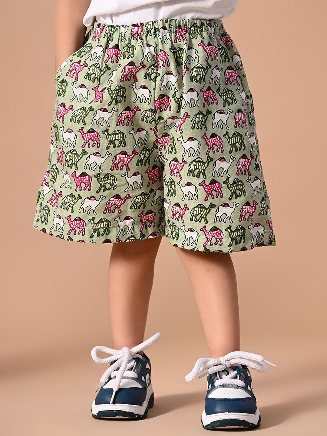 

MoMaa Boys Animal Printed Shorts, Green
