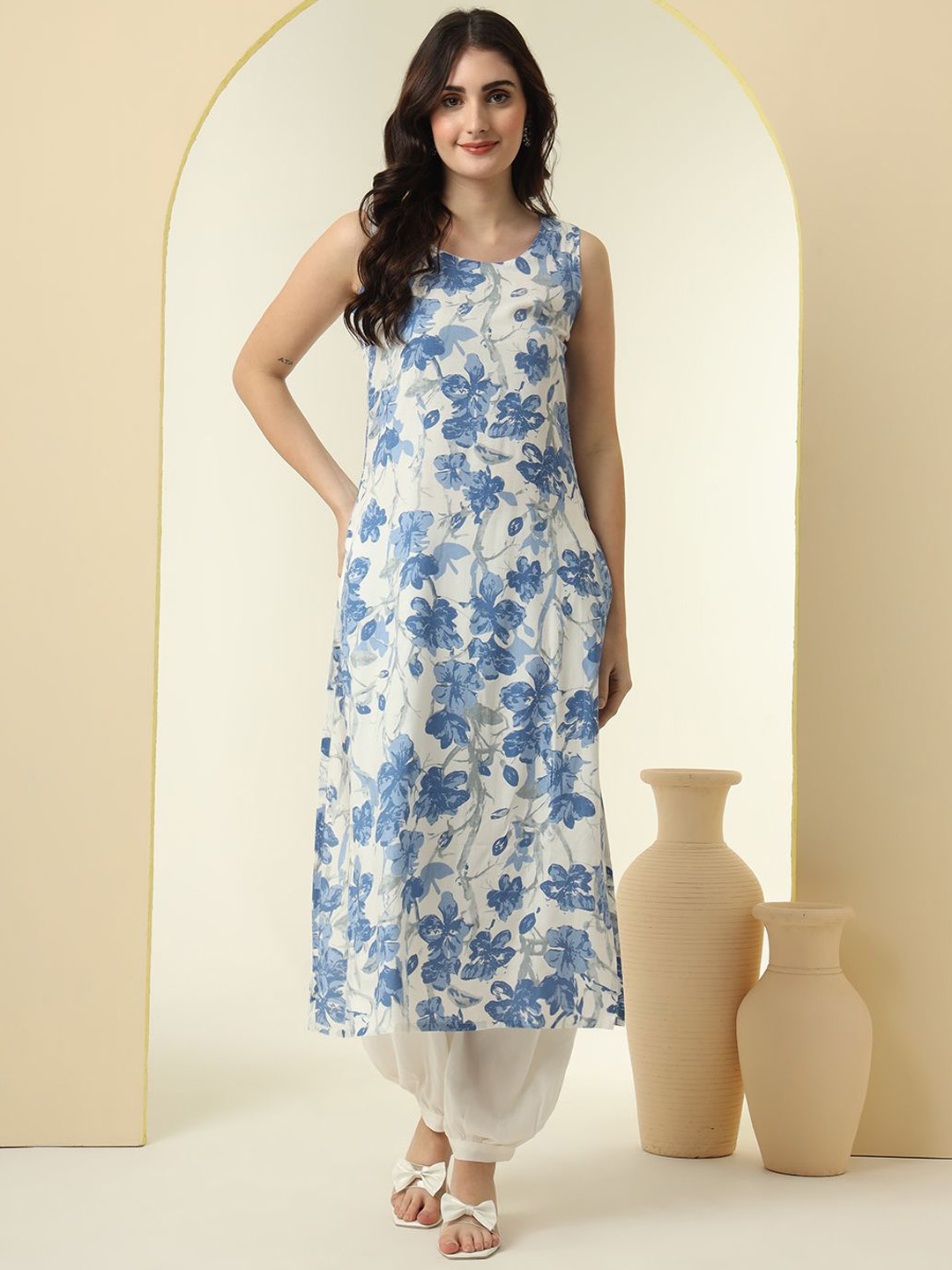 

KALINI Floral Printed Round Neck Straight Kurta With Salwar, Blue