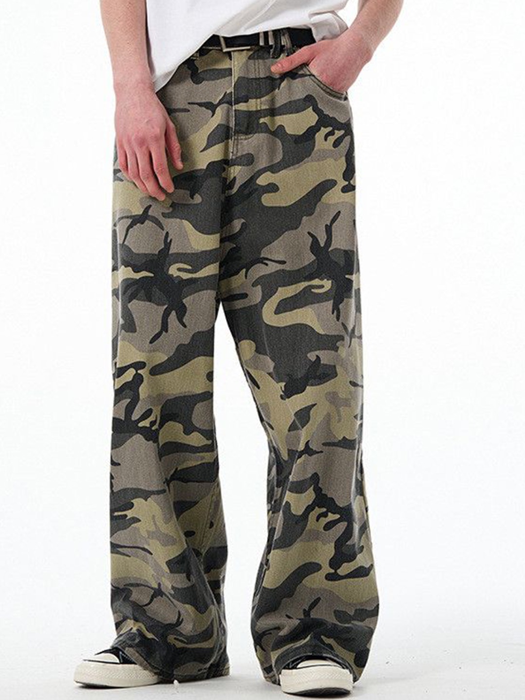 

DressBerry Women Camouflage Printed Cotton Wide Leg Trousers, Green