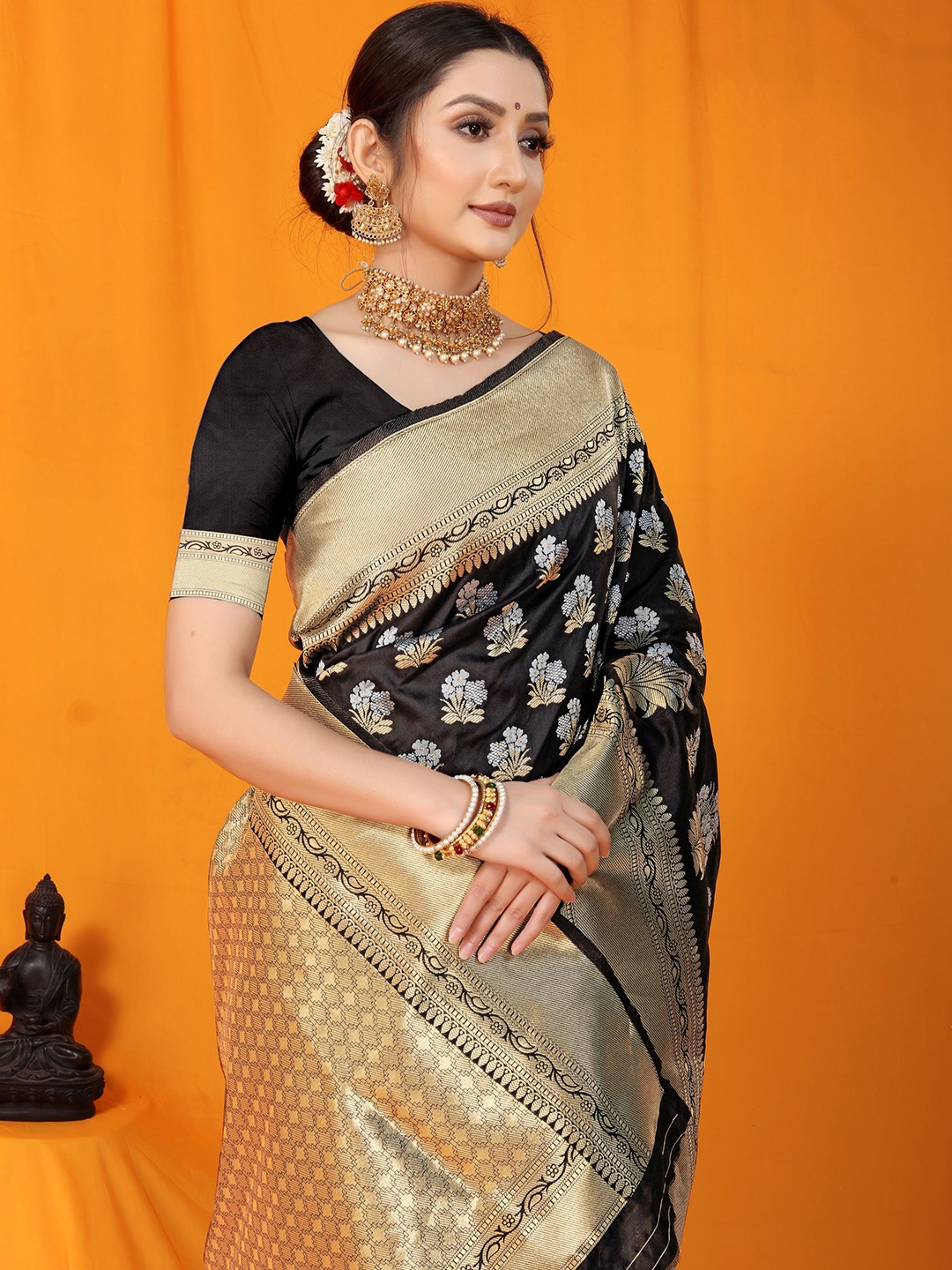 

Kandora Woven Design Zari Pure Silk Heavy Work Paithani Saree, Black