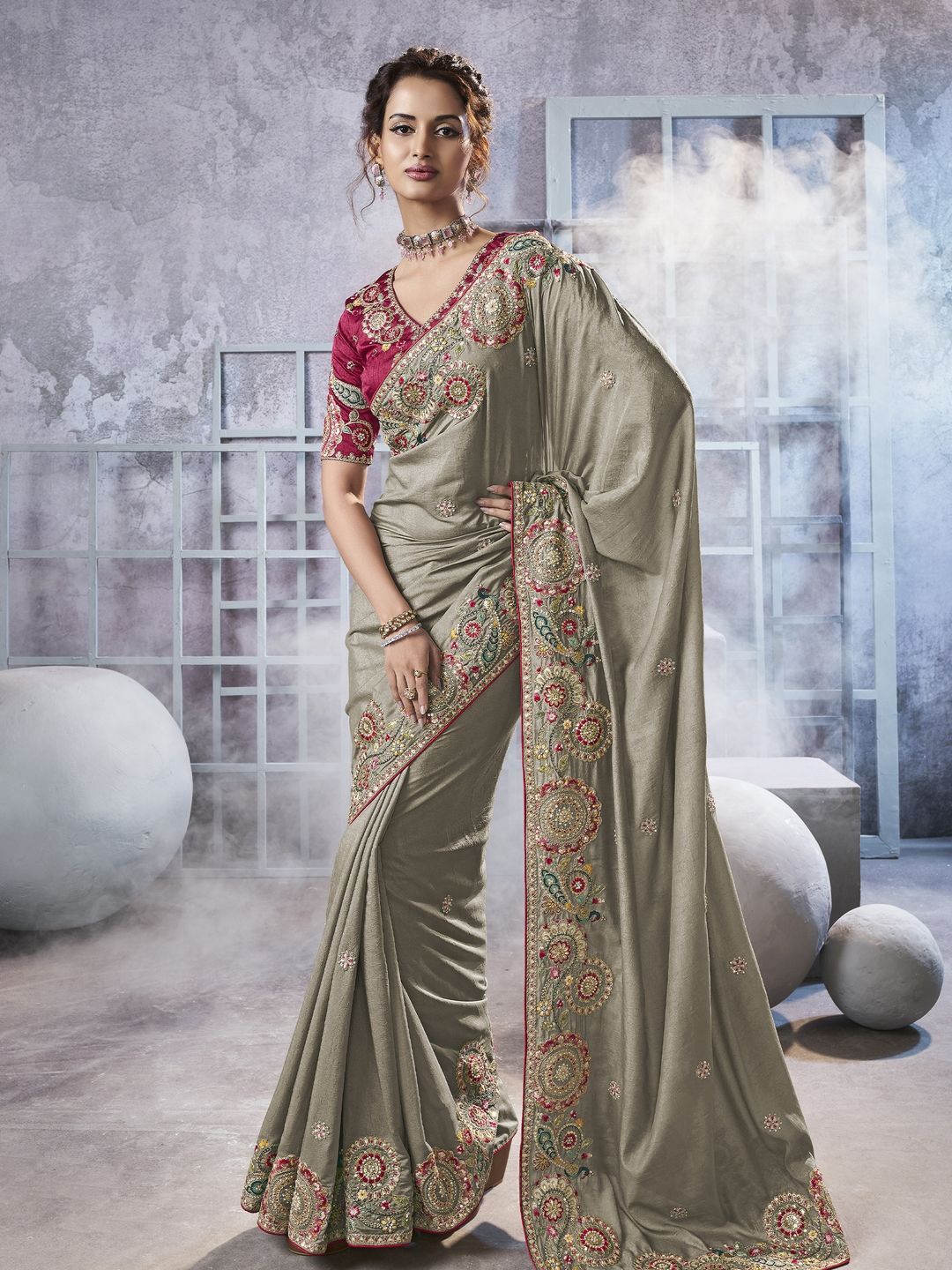 

Suha Floral Sequinned Pure Georgette Saree, Grey