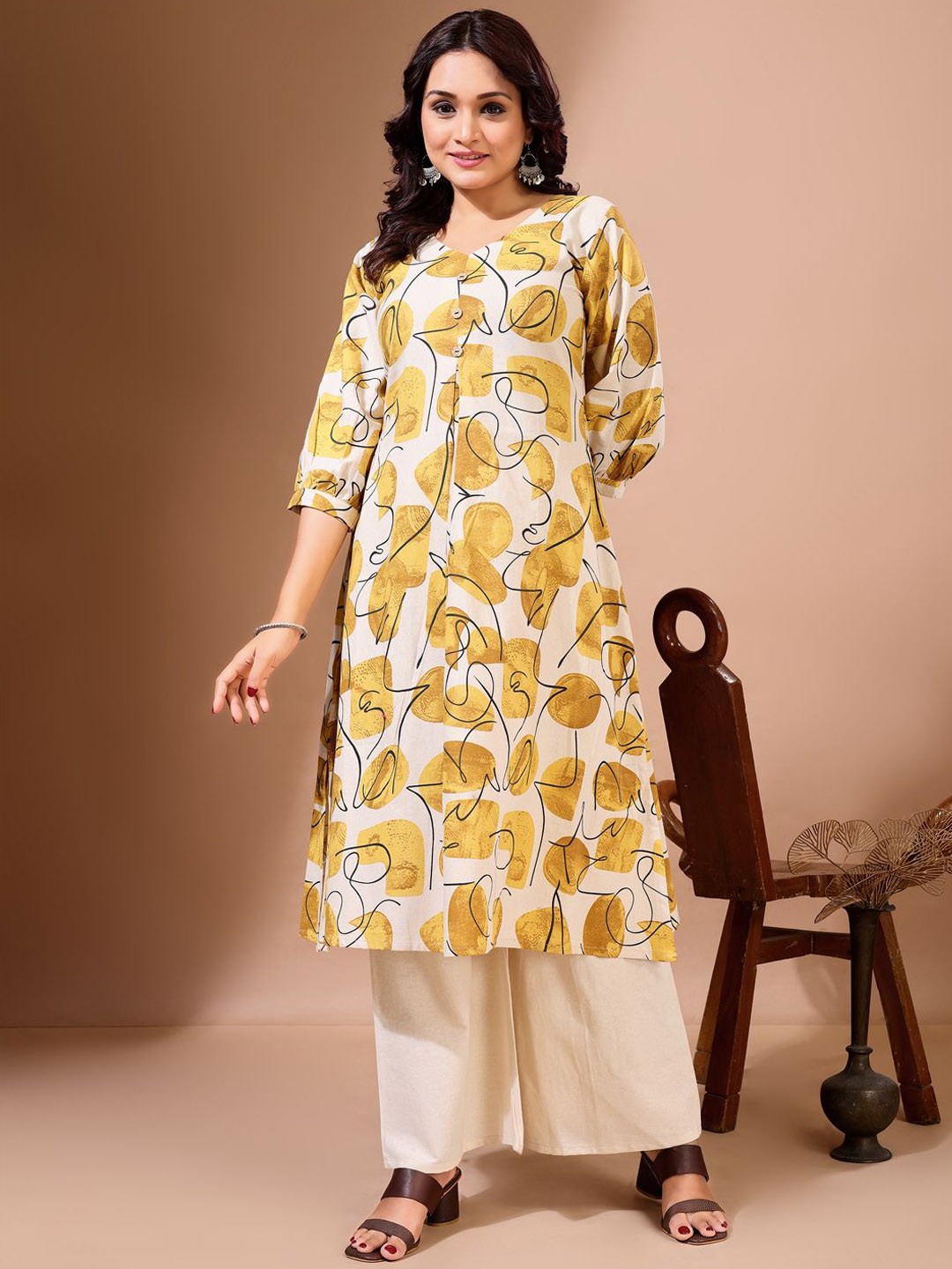 

KALINI Floral Printed Pure Cotton V-Neck A-Line Kurta With Palazzos, Yellow