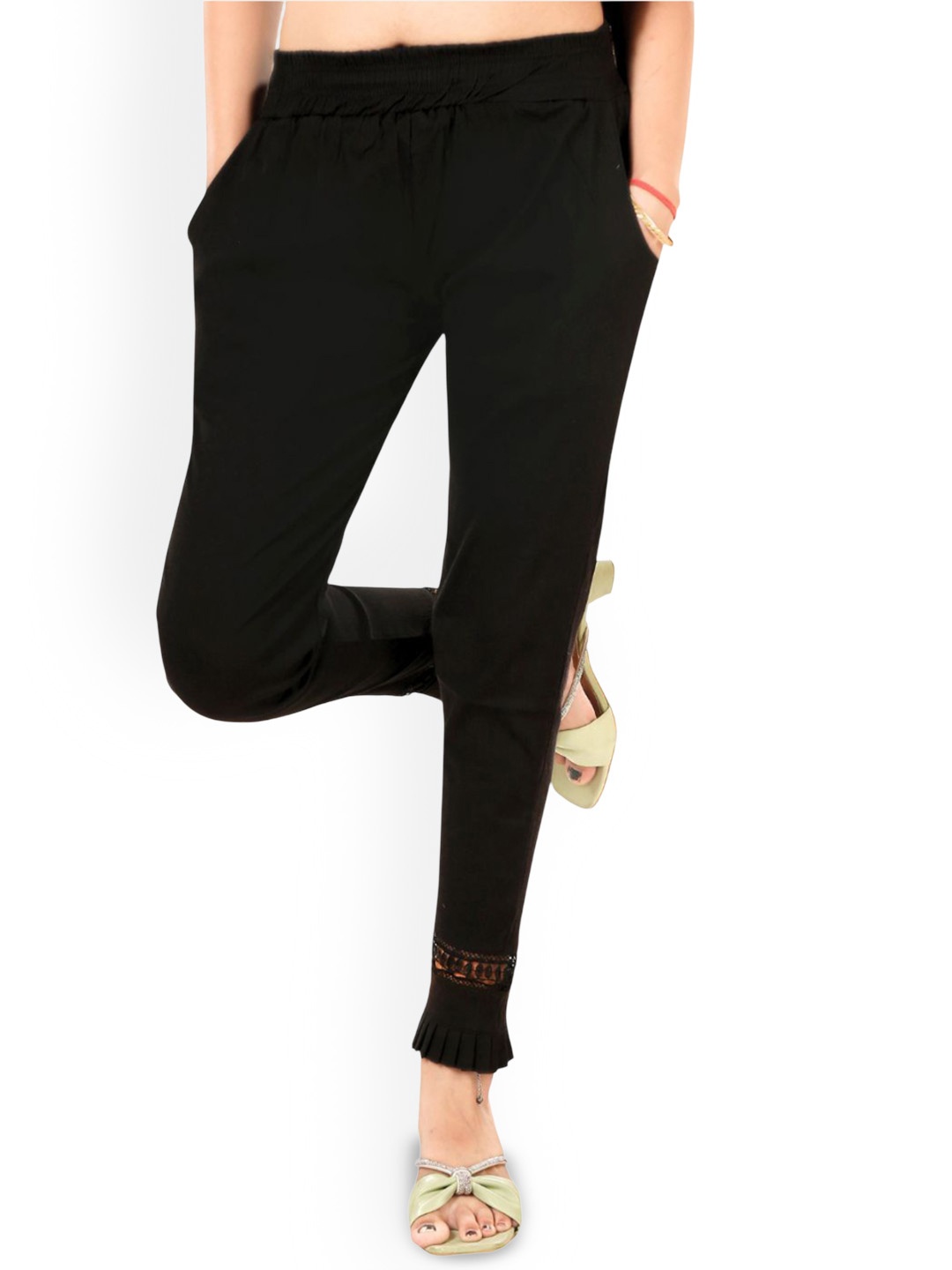 

Fessist Women Solid Relaxed Slim Fit Mid-Rise Easy Wash Pleated Trousers, Black