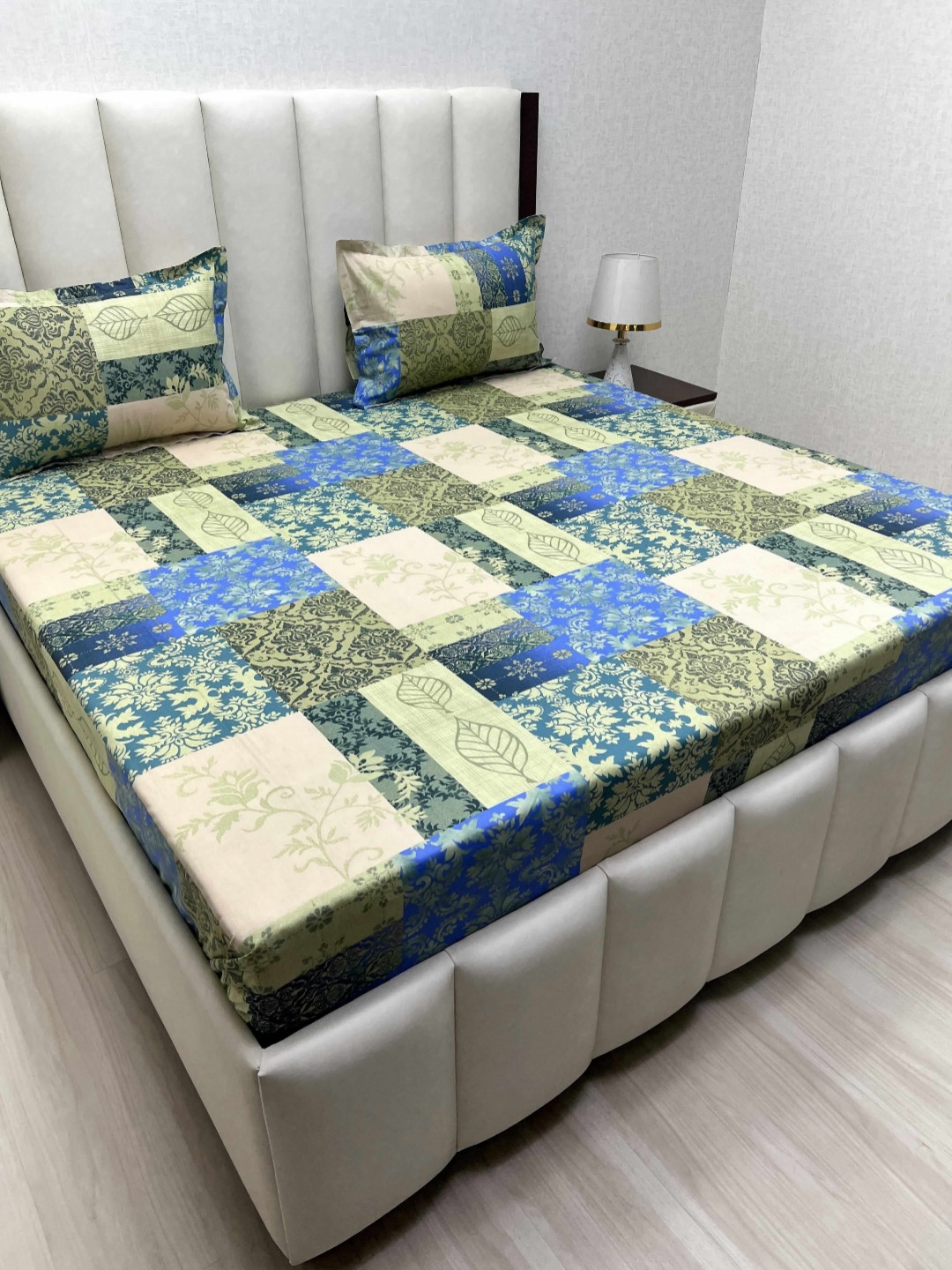 

Pure Decor Velar Fur Sib Green Printed 400 TC Pure Cotton King Bedsheet Set- 2.74m x 2.74m