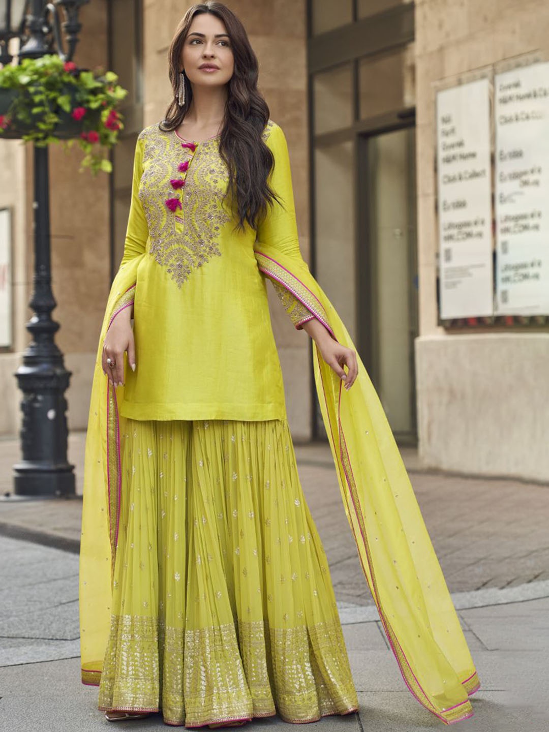 

SAMAAYA JAIPUR Floral Embroidered Round Neck Straight Kurti With Sharara & Dupatta, Olive