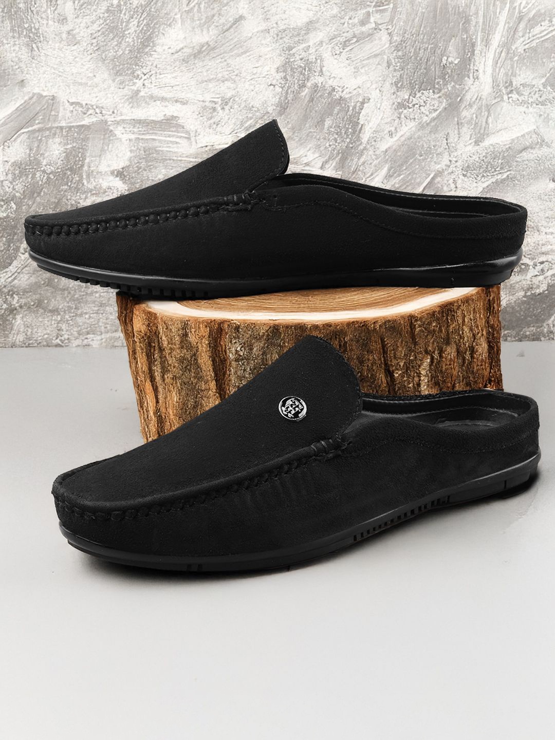 

Mast & Harbour Men Velvet Mule Loafers, Black
