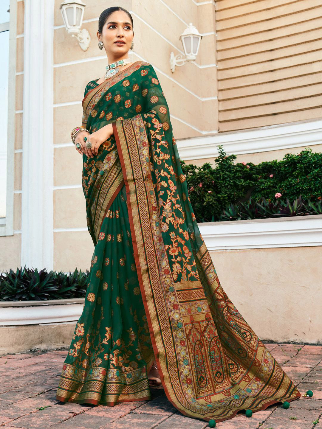 

Anouk Floral Poly Georgette Designer Saree, Green