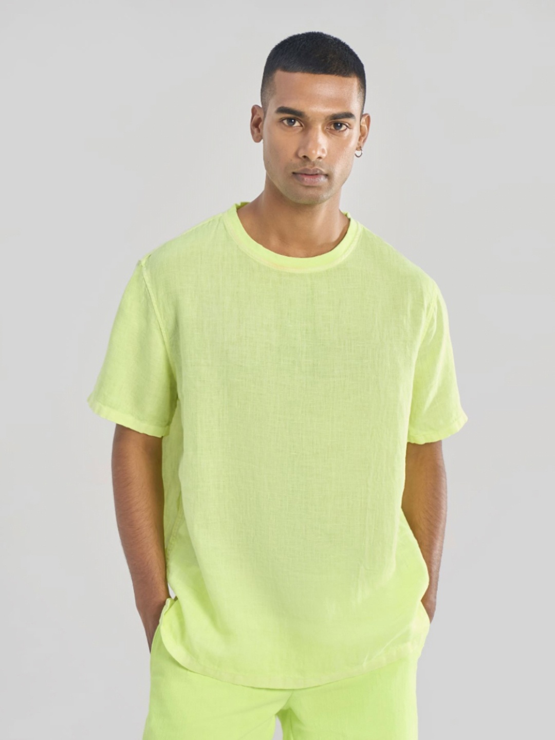 

Terra Luna Men Solid Round Neck Linen Relaxed Fit T-shirt, Green