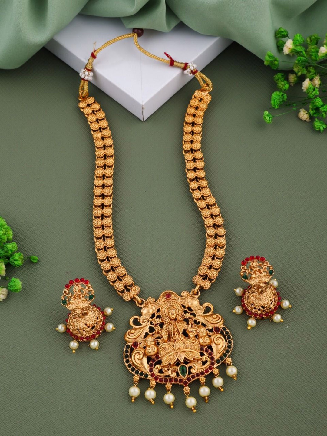 

Rangrozo Jewellery Gold Plated Stones Studded & Beaded Jewellery Set