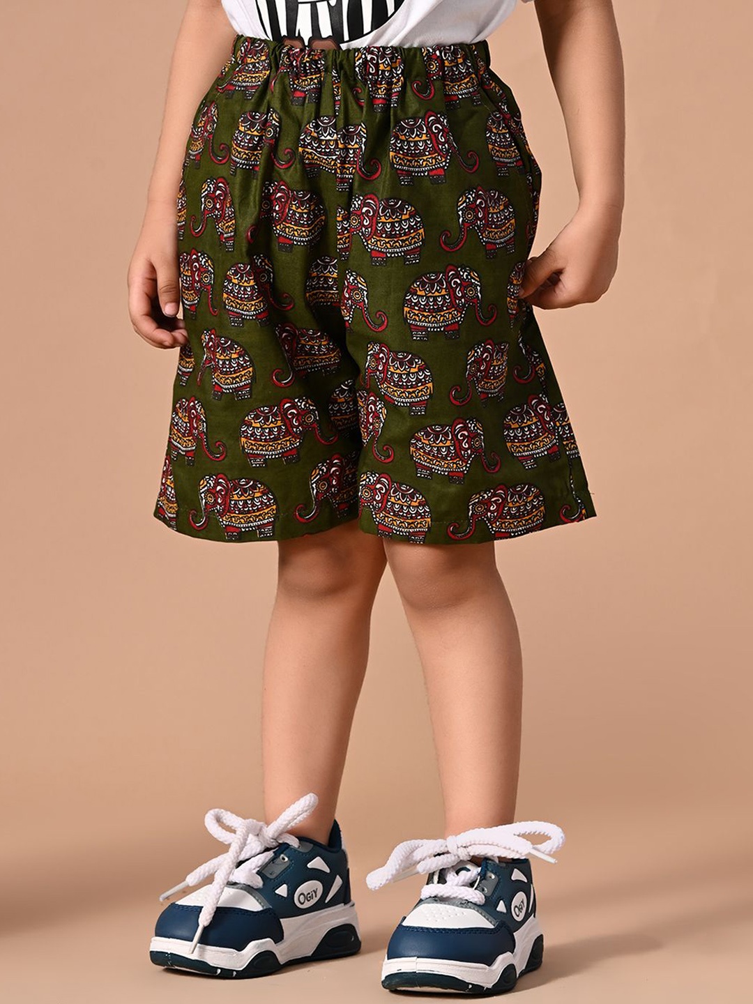 

MoMaa Boys Animal Printed Shorts, Green
