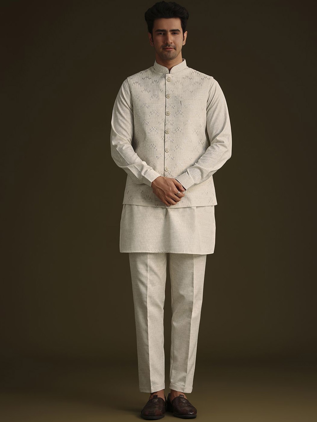 

KALKI Fashion Sequinned Mandarin Collar Linen Kurta With Trouser And Jacket, Off white