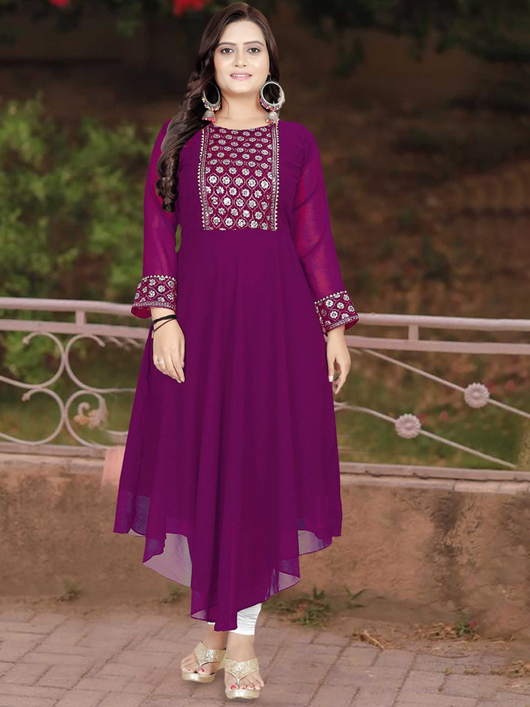 

BINDUDI Embroidered Gotta Patti Round Neck Georgette Anarkali Kurta, Purple