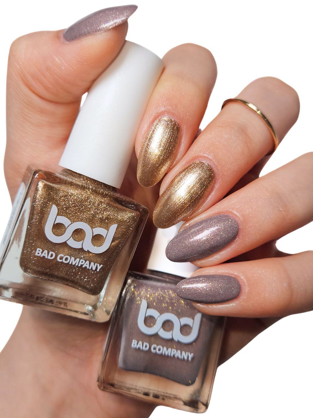 

BAD COMPANY Set Of 2 No Toxin Nail Lacquer Glitter Nail Polish- 5 ml Each- Shade- 47- 48, Brown